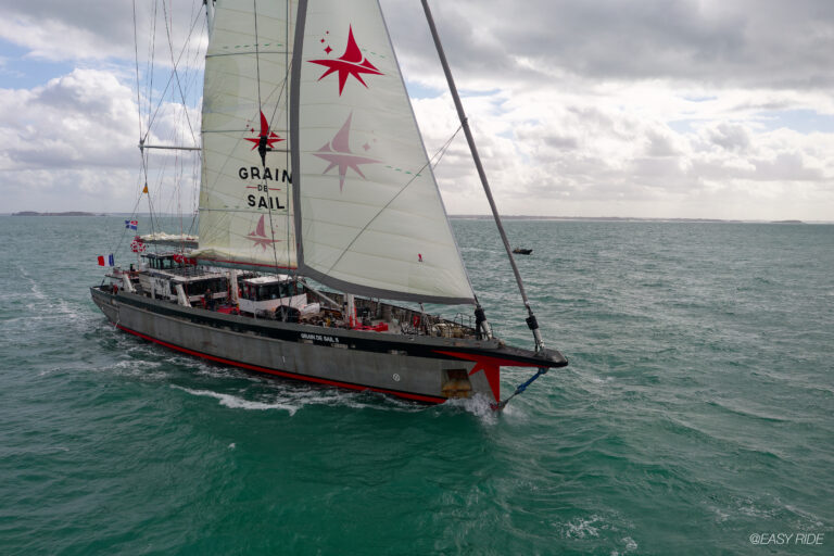 the grain de sail, a sailing vessel, on the open ocen